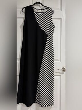 Regalia Sleeveless Black & White Striped A-Line Dress